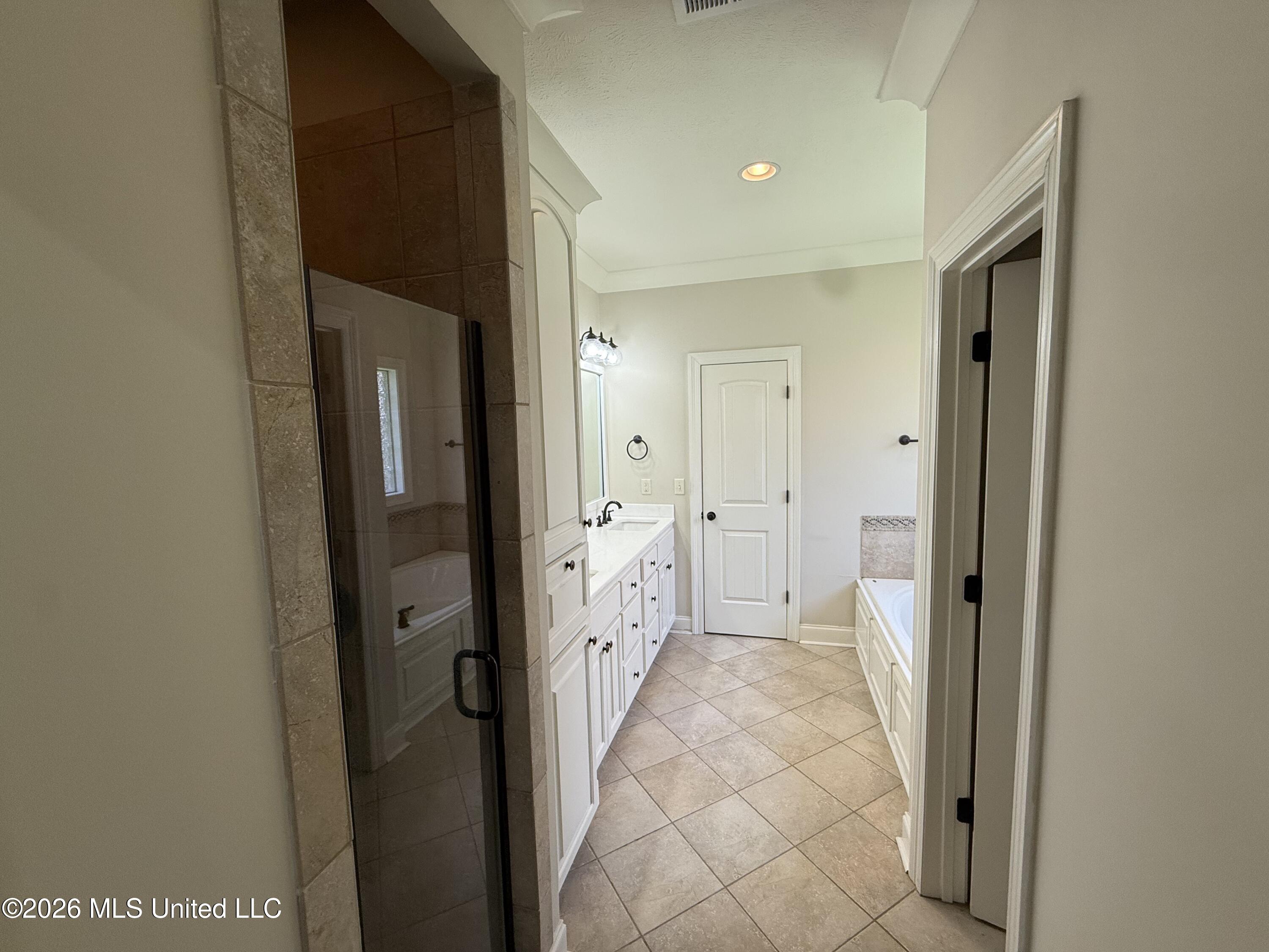 135 Saint Croix Lane Property Photo 25