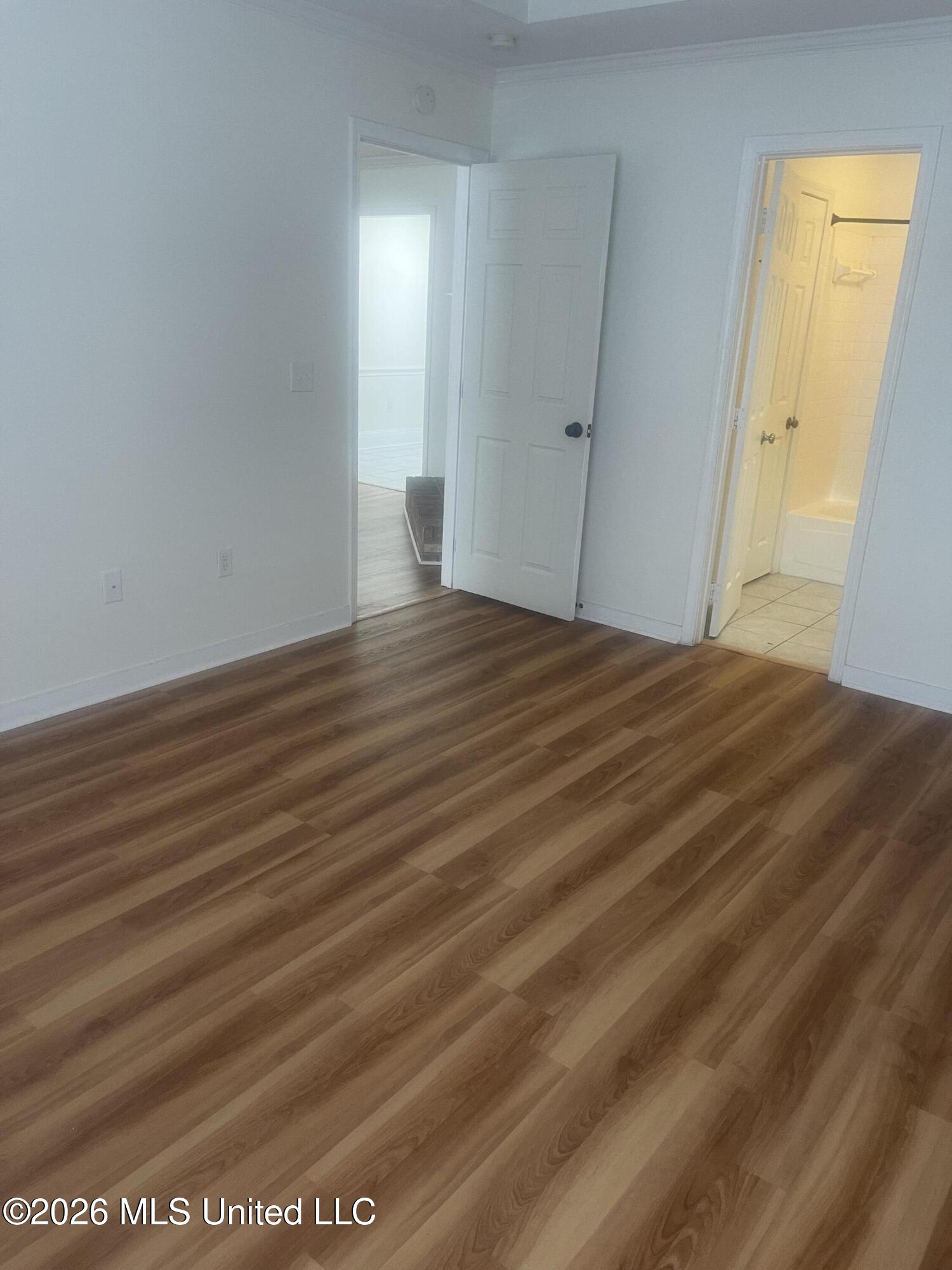 208 Foxwood Cove Property Photo 4