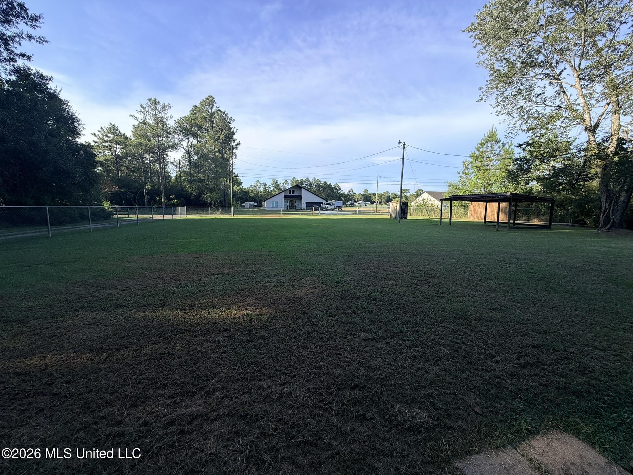 13721 Pine Avenue Property Photo 14