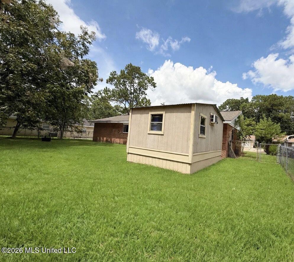 15909 Belmont Drive Property Photo 5