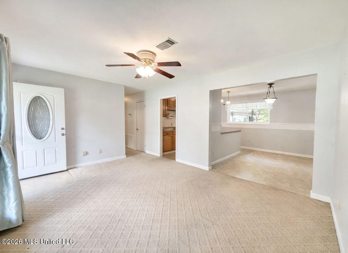 15909 Belmont Drive Property Photo 8