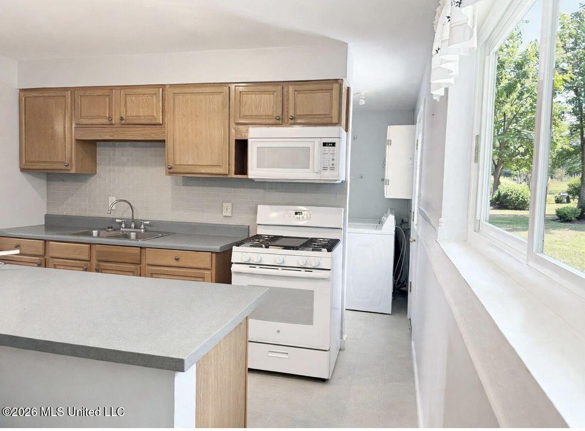 15909 Belmont Drive Property Photo 12