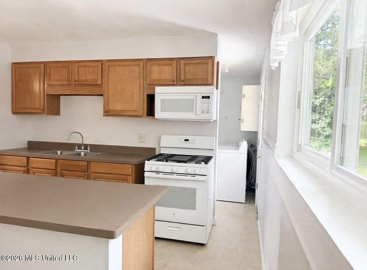 15909 Belmont Drive Property Photo 13