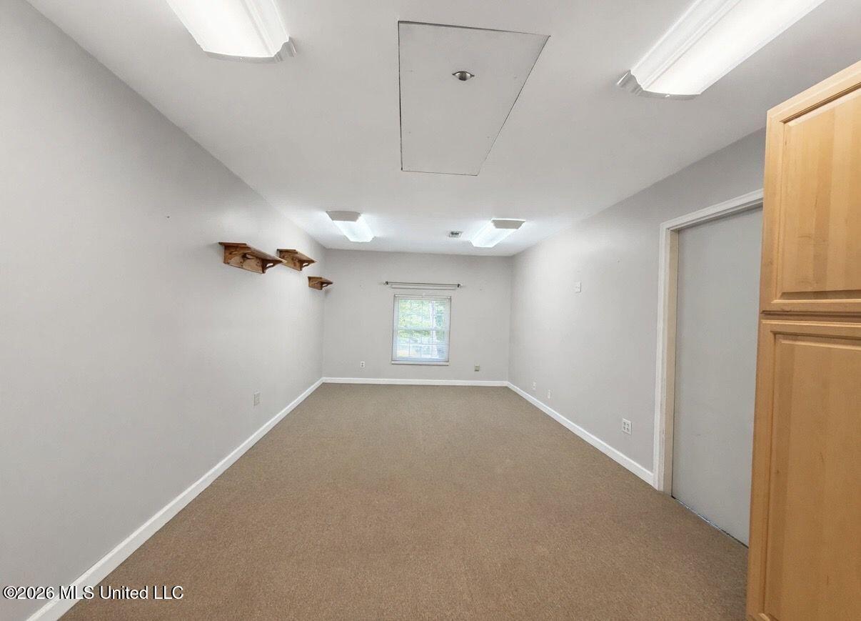 15909 Belmont Drive Property Photo 27
