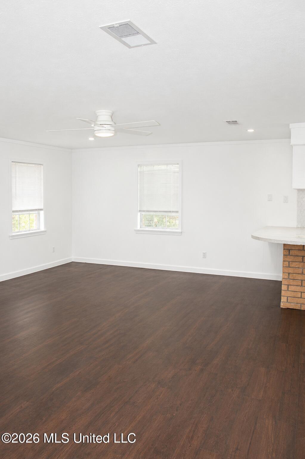 1034 Oak Tree Lane Property Photo 12