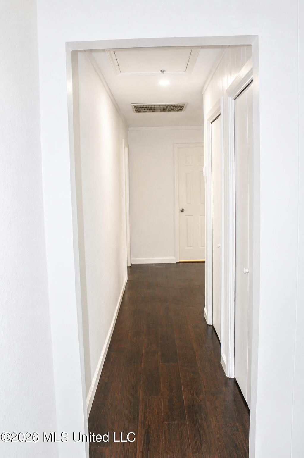 1034 Oak Tree Lane Property Photo 13