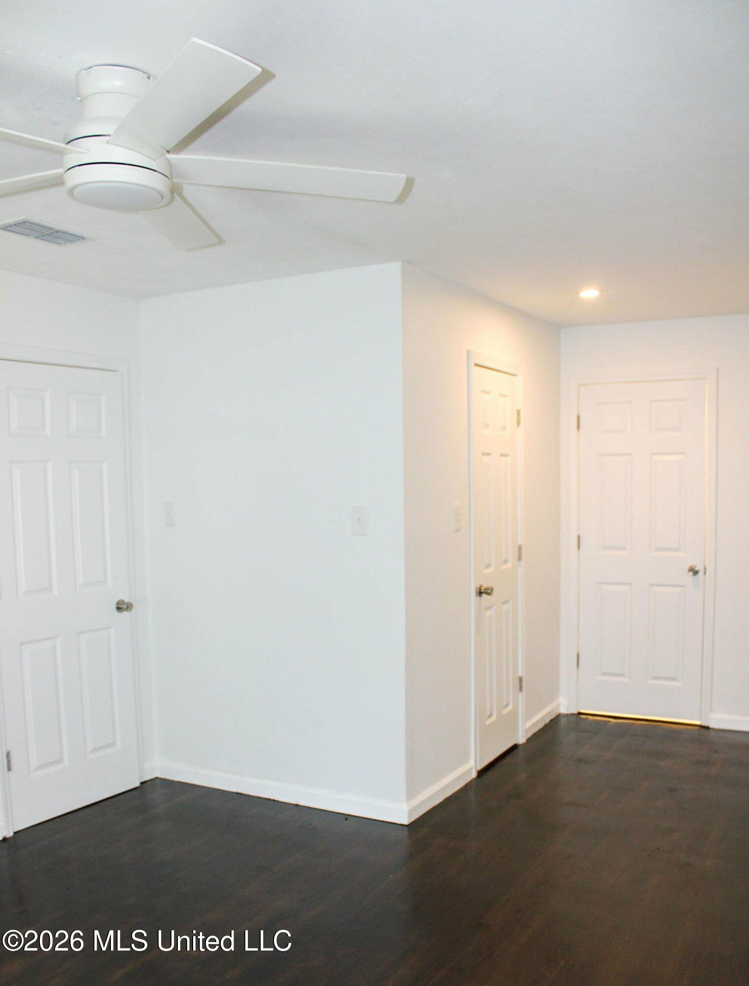 1034 Oak Tree Lane Property Photo 14