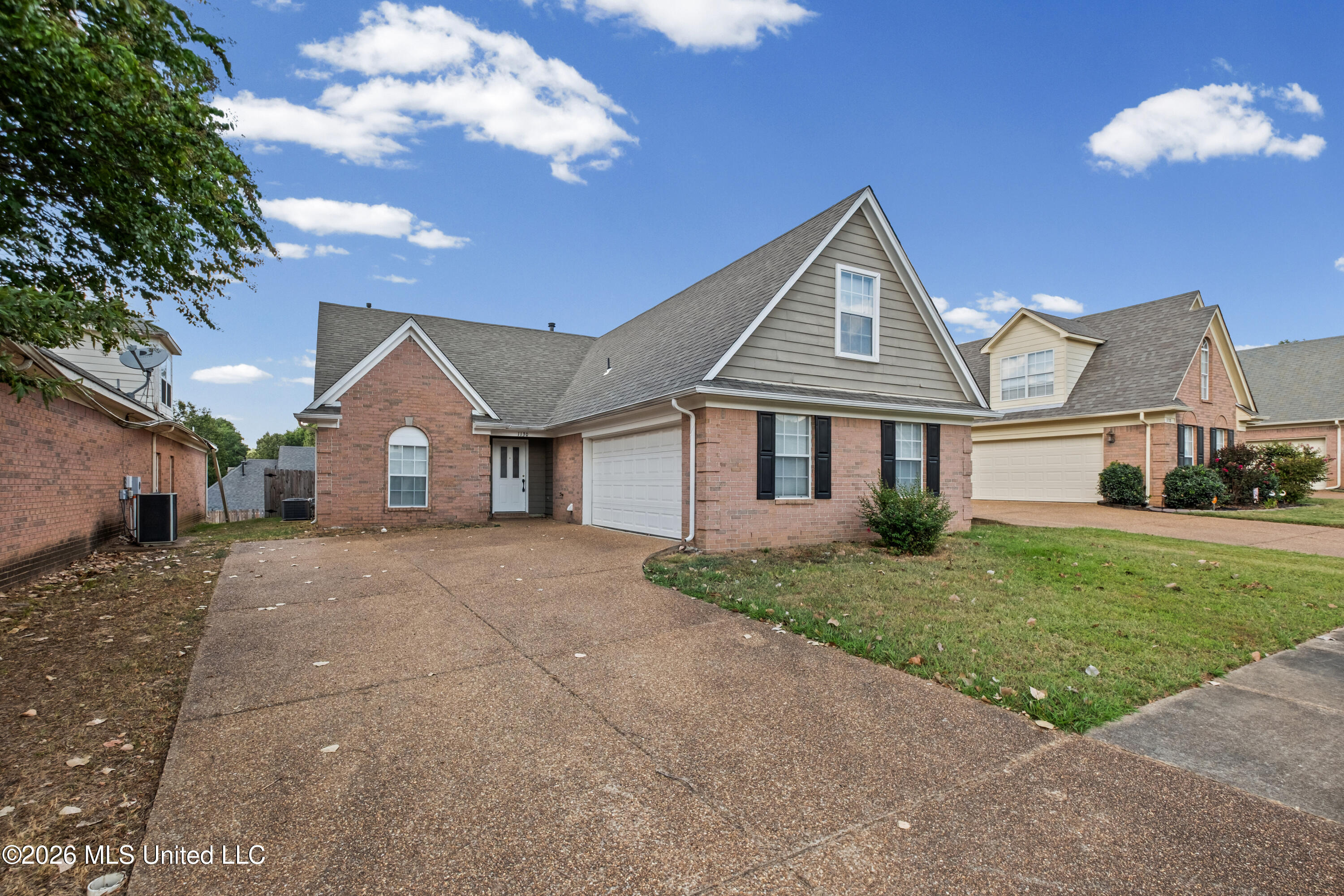 1130 Warwick Place Property Photo 2