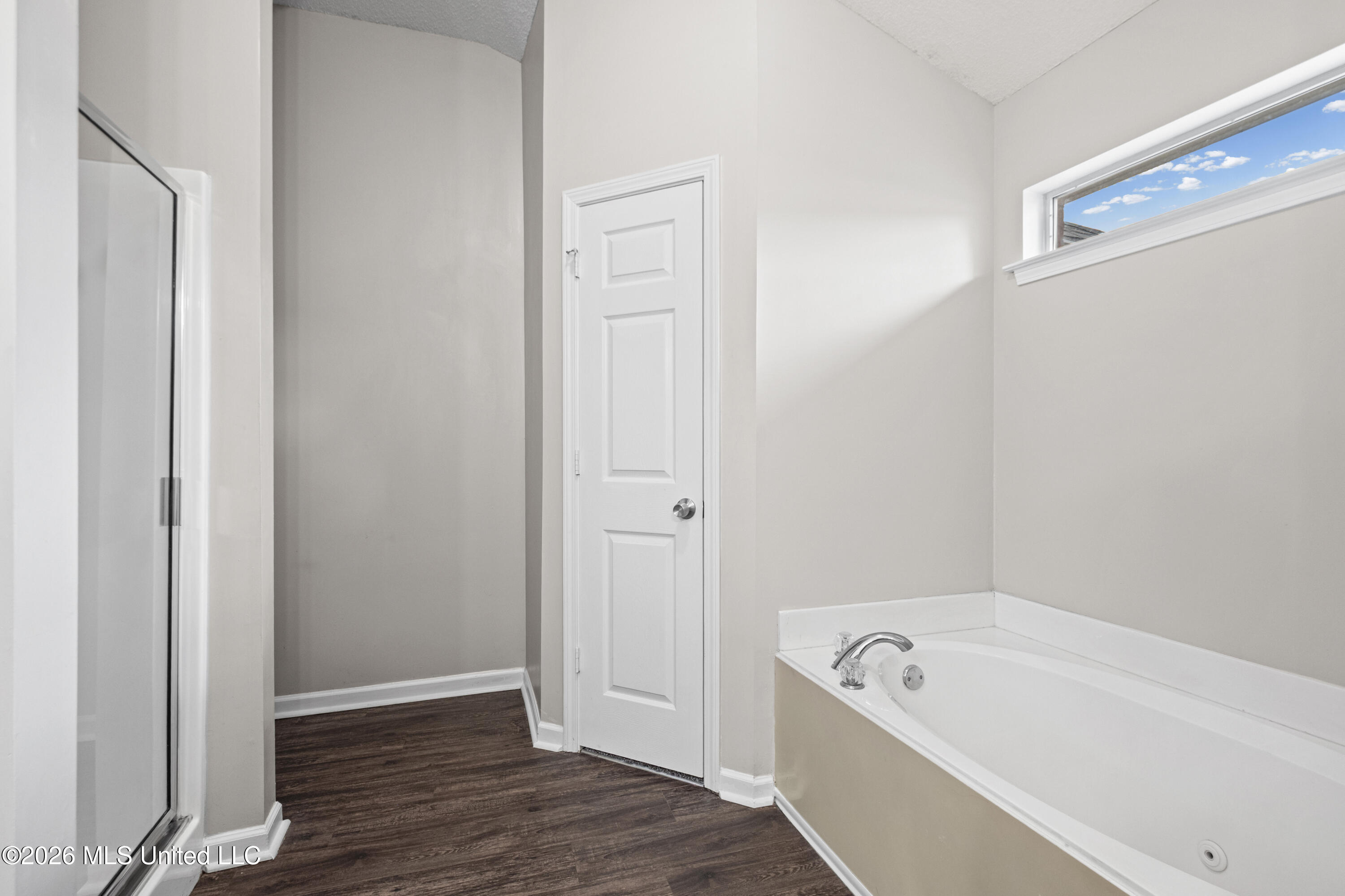 1130 Warwick Place Property Photo 10