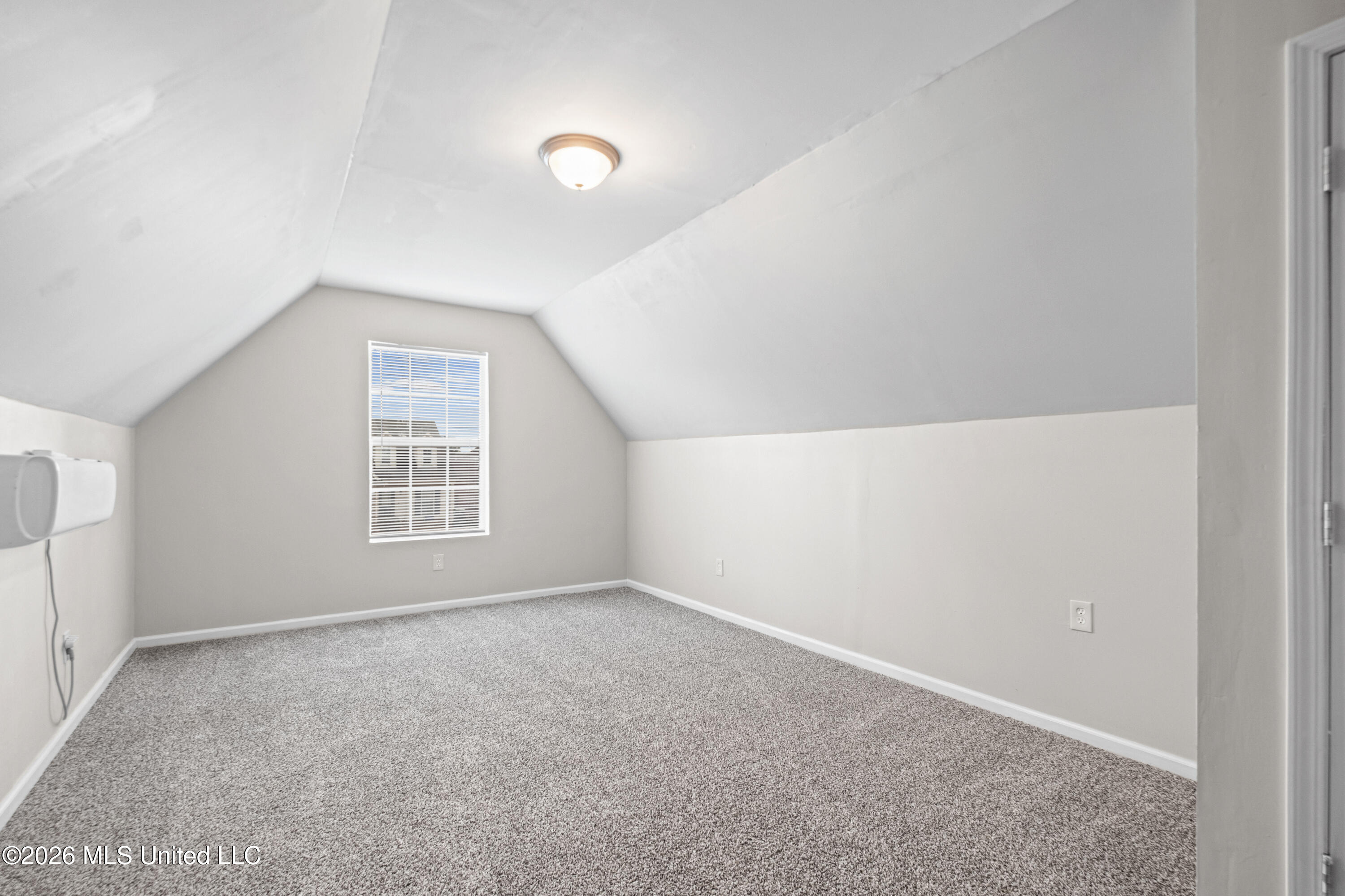 1130 Warwick Place Property Photo 22