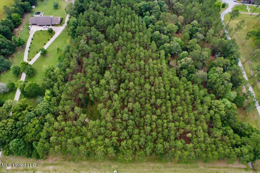20431 Robinson Road Property Photo 9