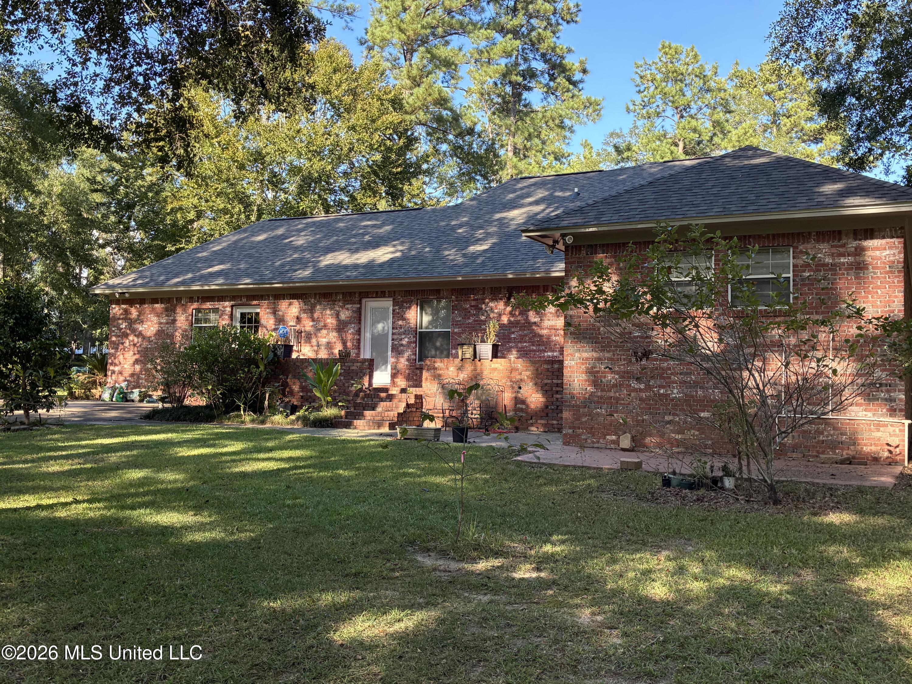 490 Se Hutcherson Lane Property Photo 17