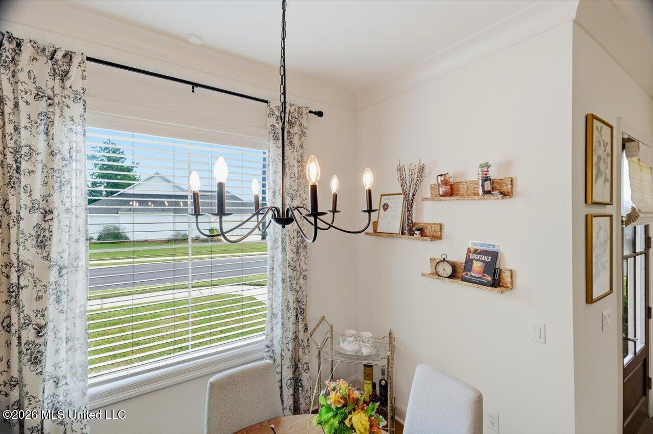 101 Lakecrest Drive Property Photo 17