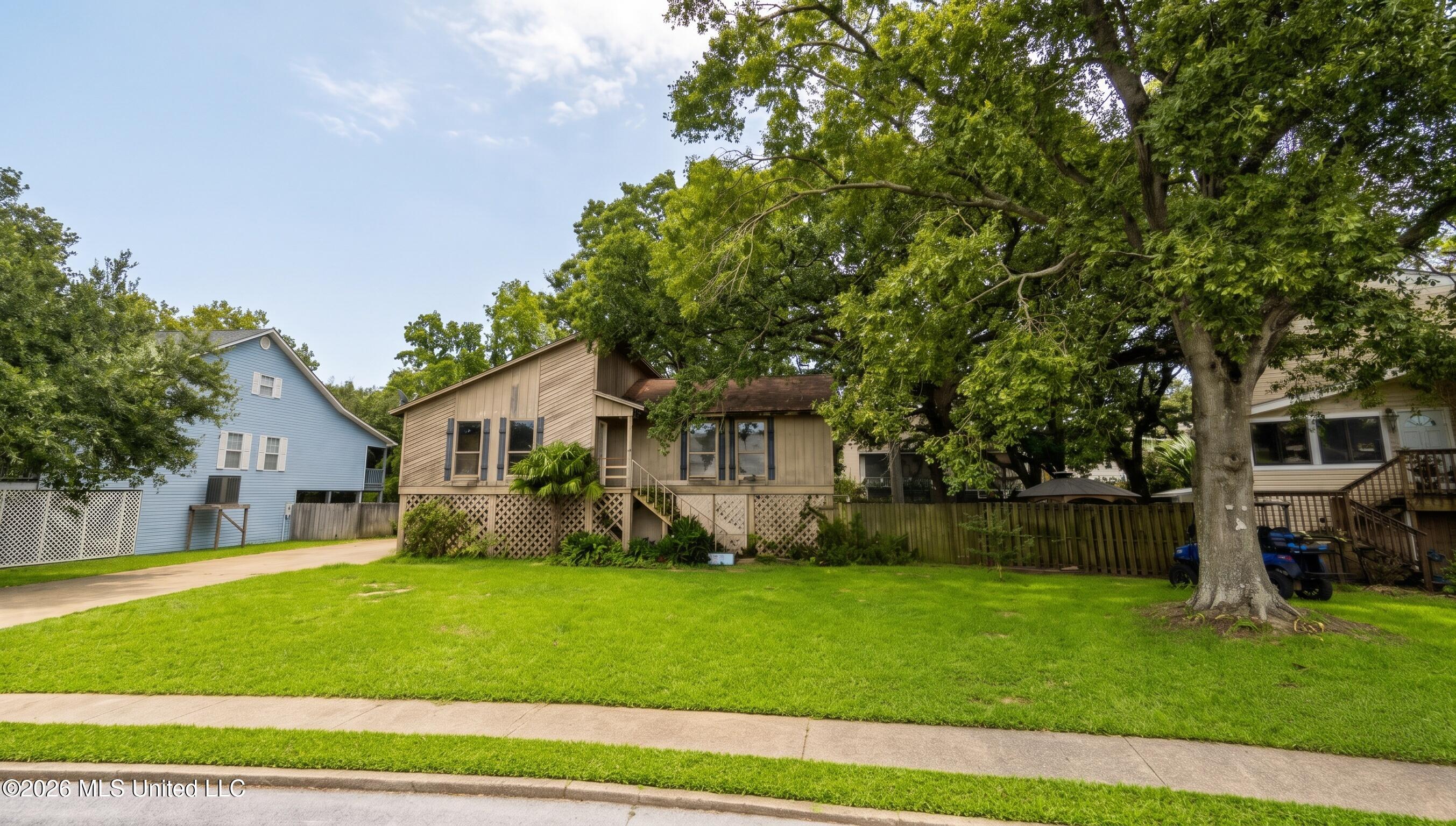 4304 Shadow Wood Circle Property Photo 1
