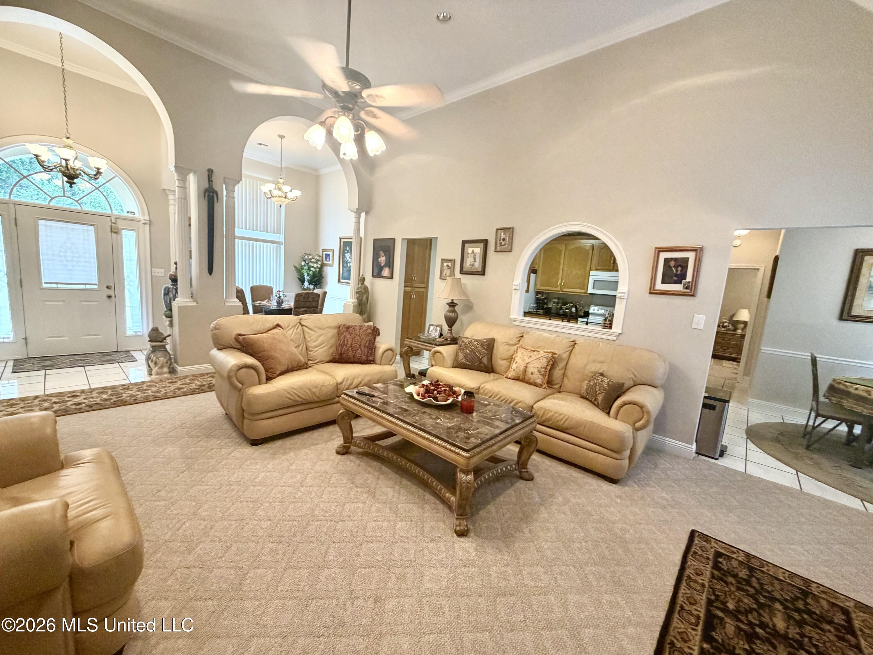 2021 Parkview Drive Property Photo 6