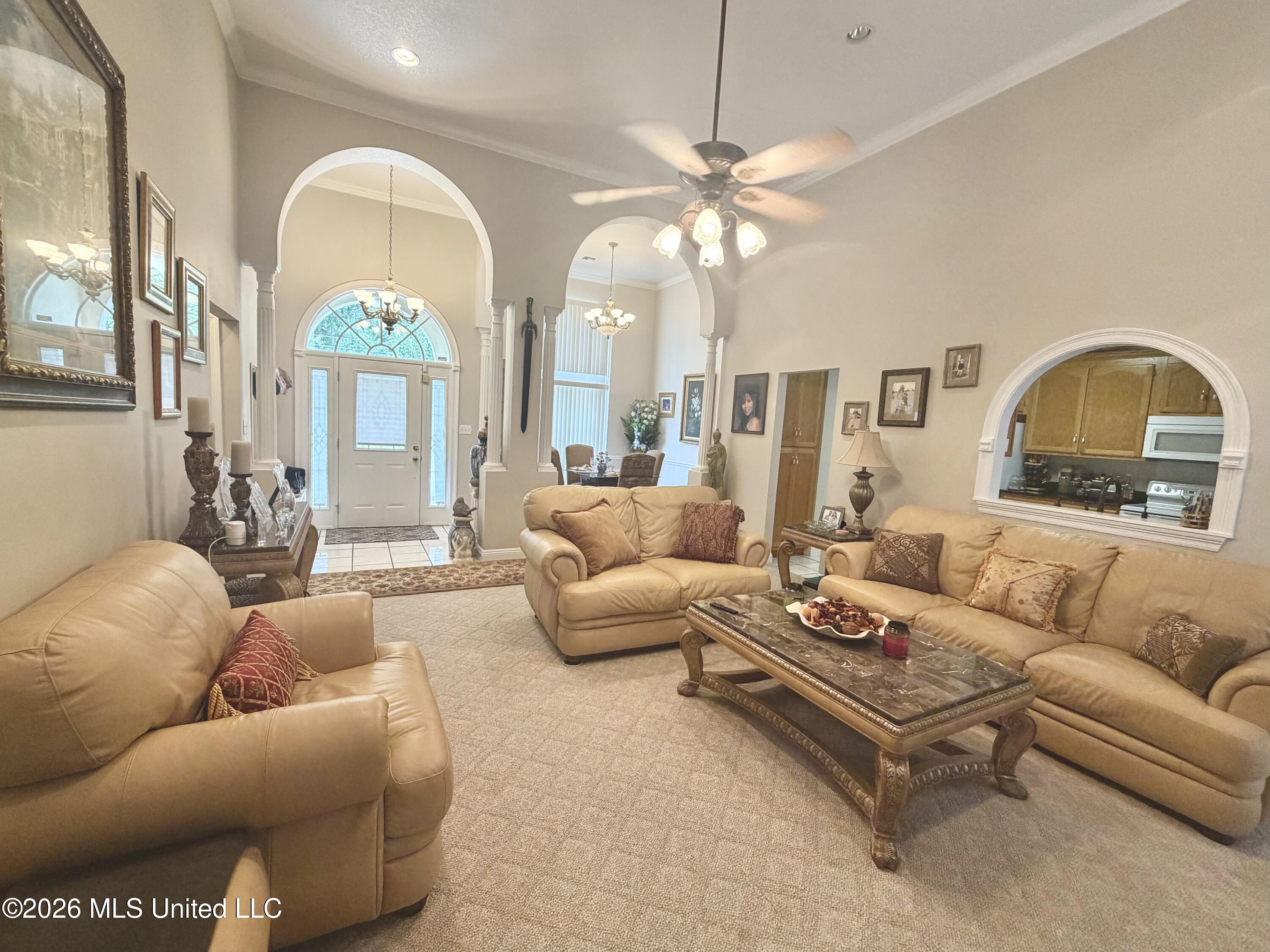 2021 Parkview Drive Property Photo 8