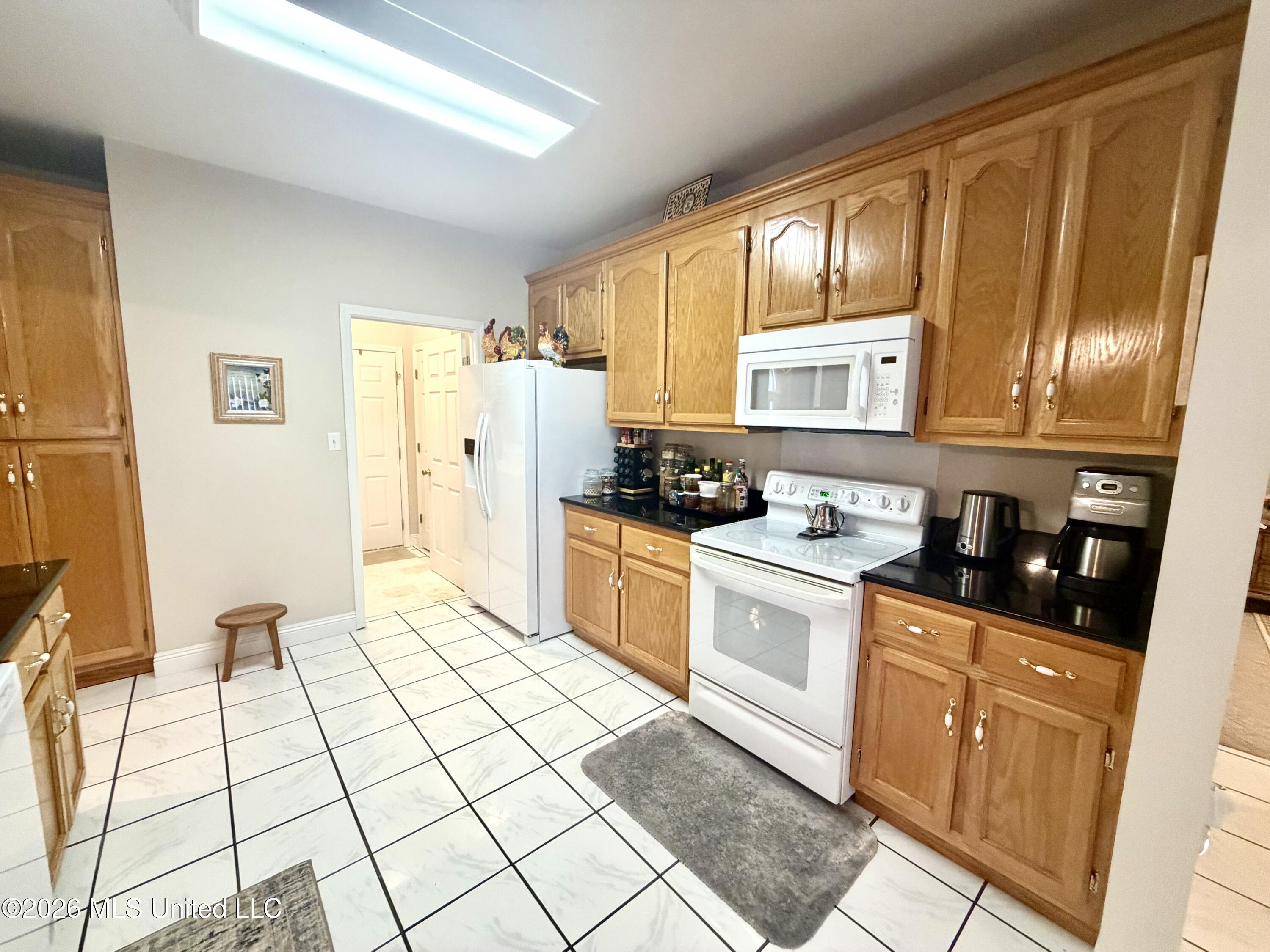 2021 Parkview Drive Property Photo 12
