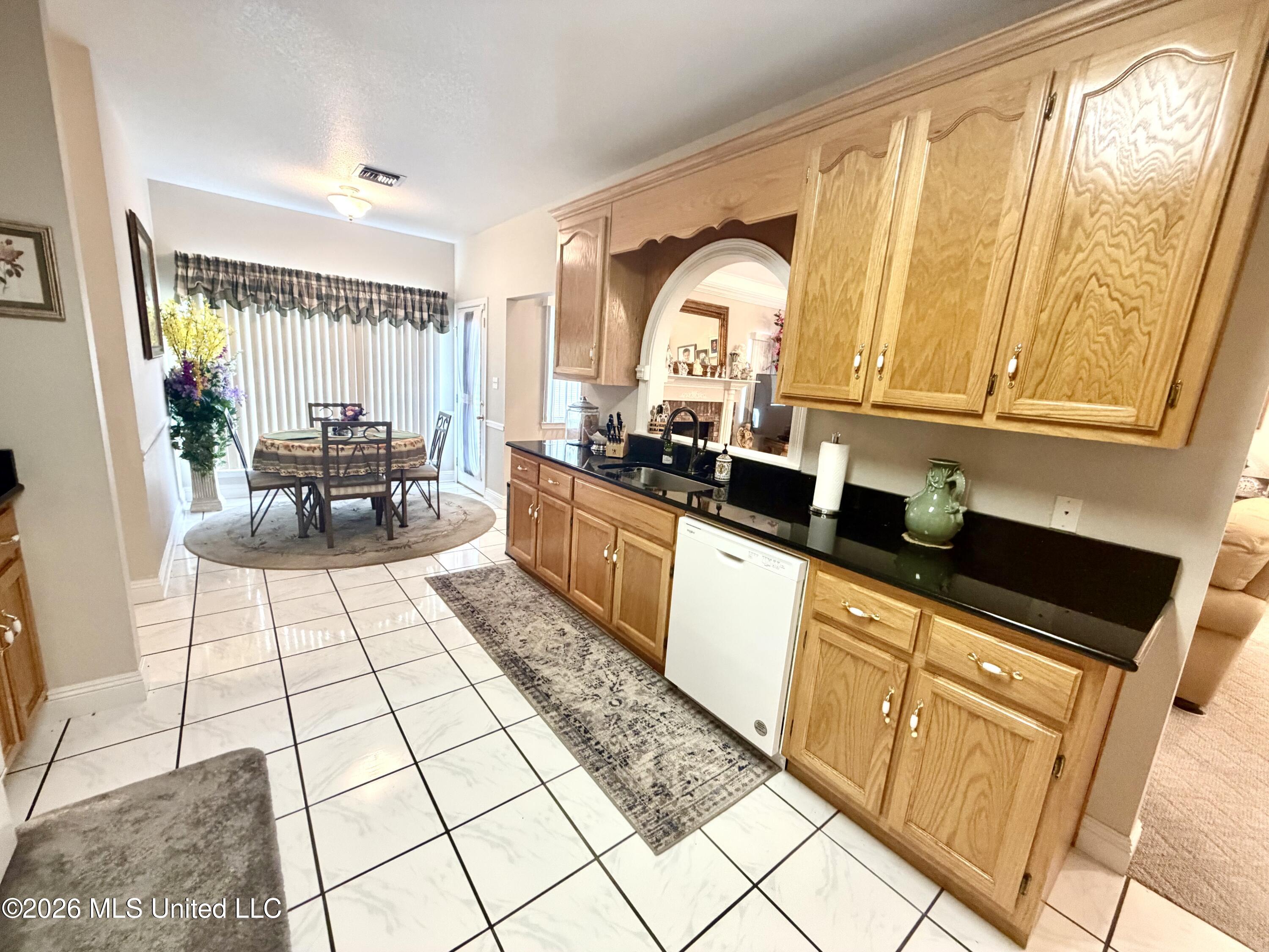 2021 Parkview Drive Property Photo 13