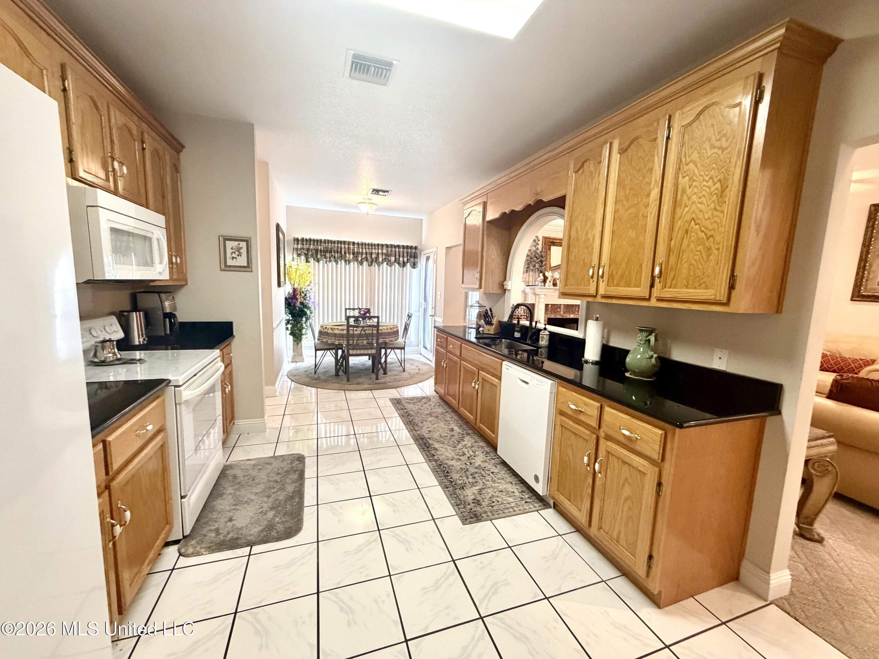 2021 Parkview Drive Property Photo 17