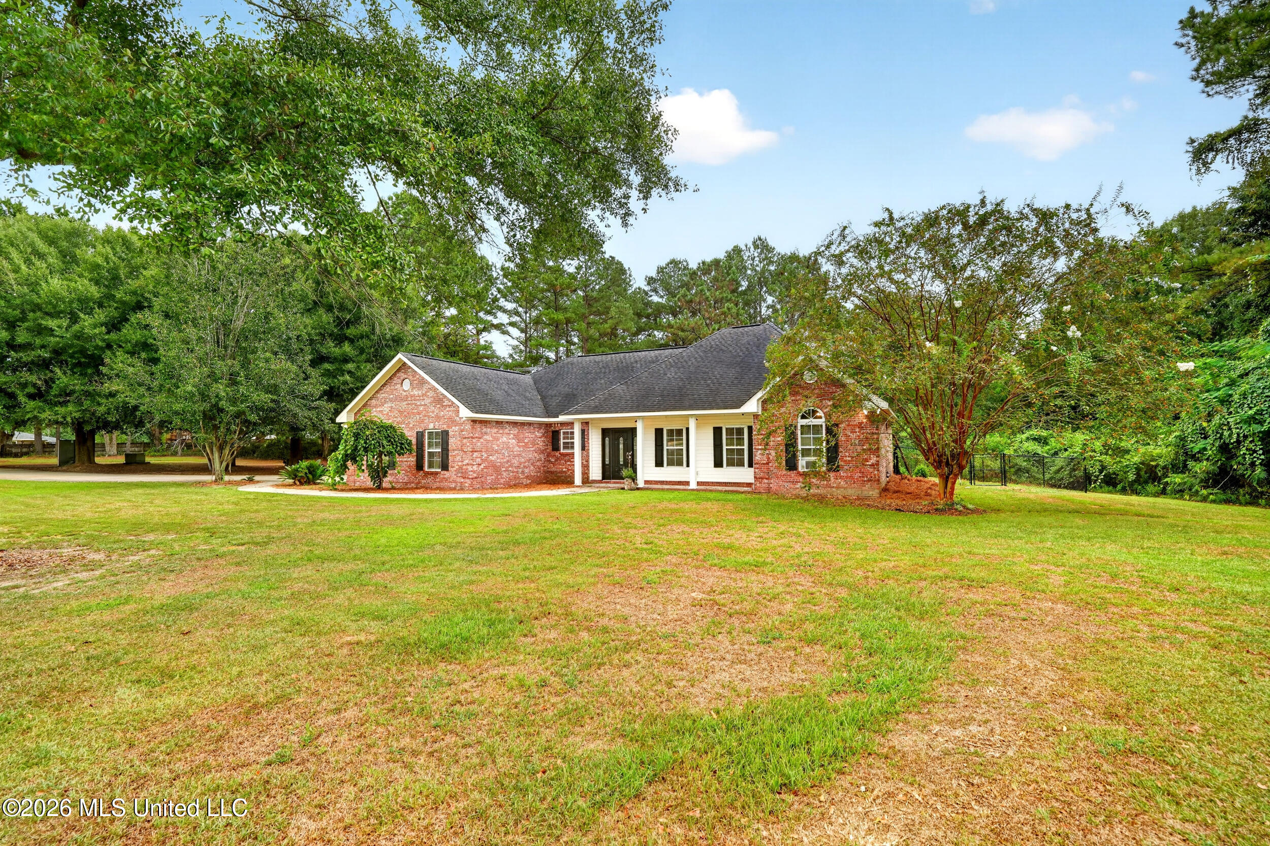 23 Oakwood Lane Property Photo 3