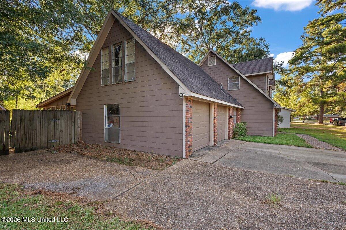 345 Valley Vista Drive Property Photo 3