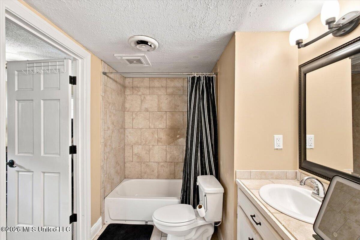 345 Valley Vista Drive Property Photo 18