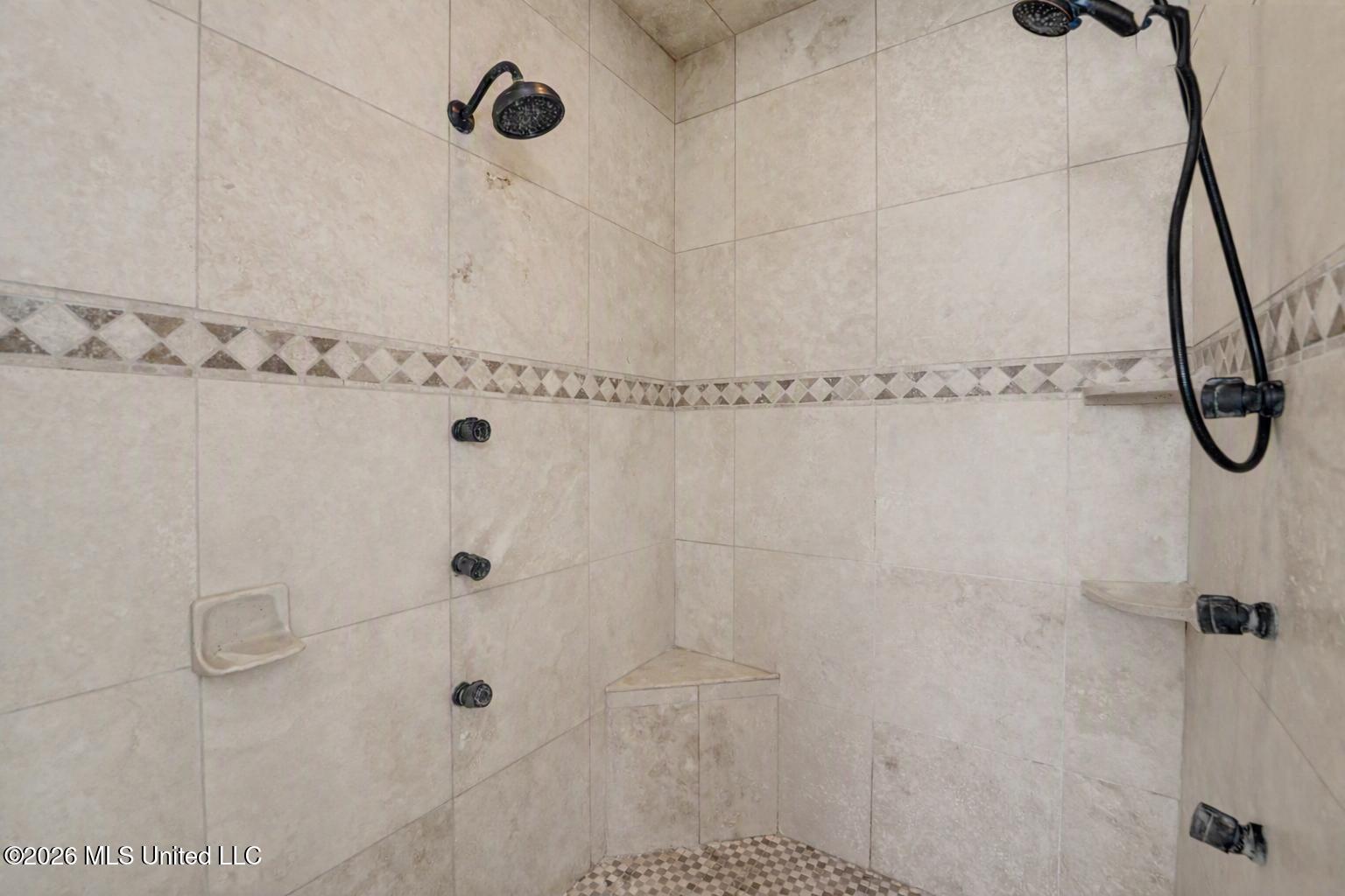 2001 Claudette Court Property Photo 20