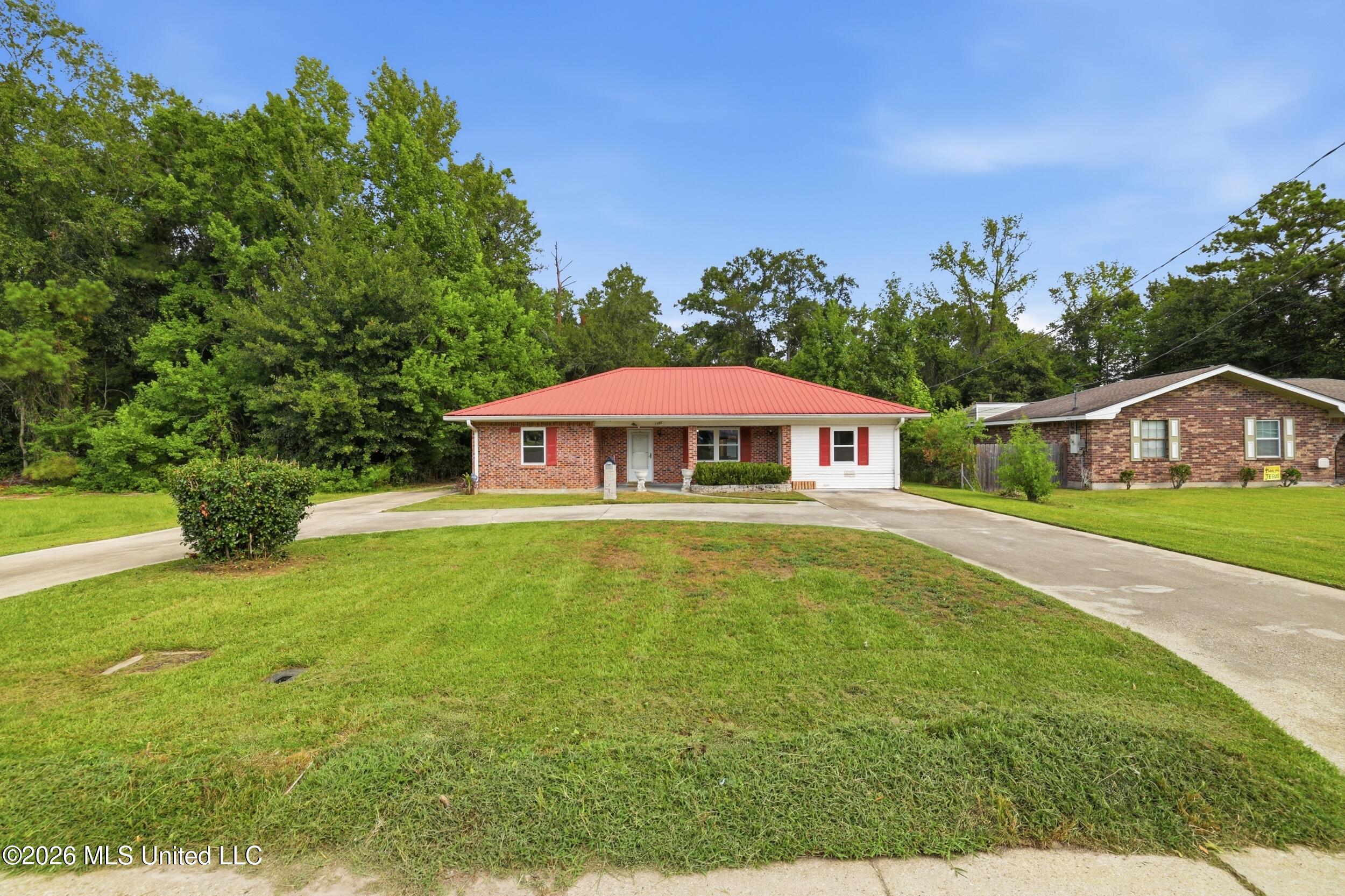 1102 Jackson Landing Road Property Photo 3