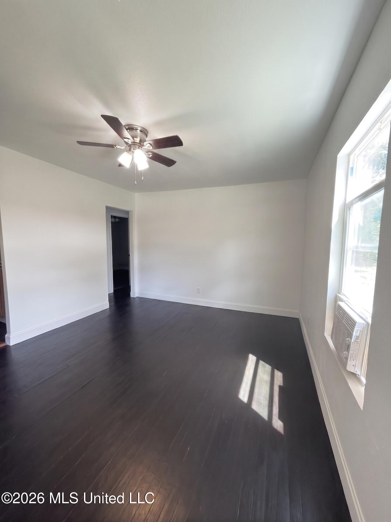 2104 8th Street Property Photo 3