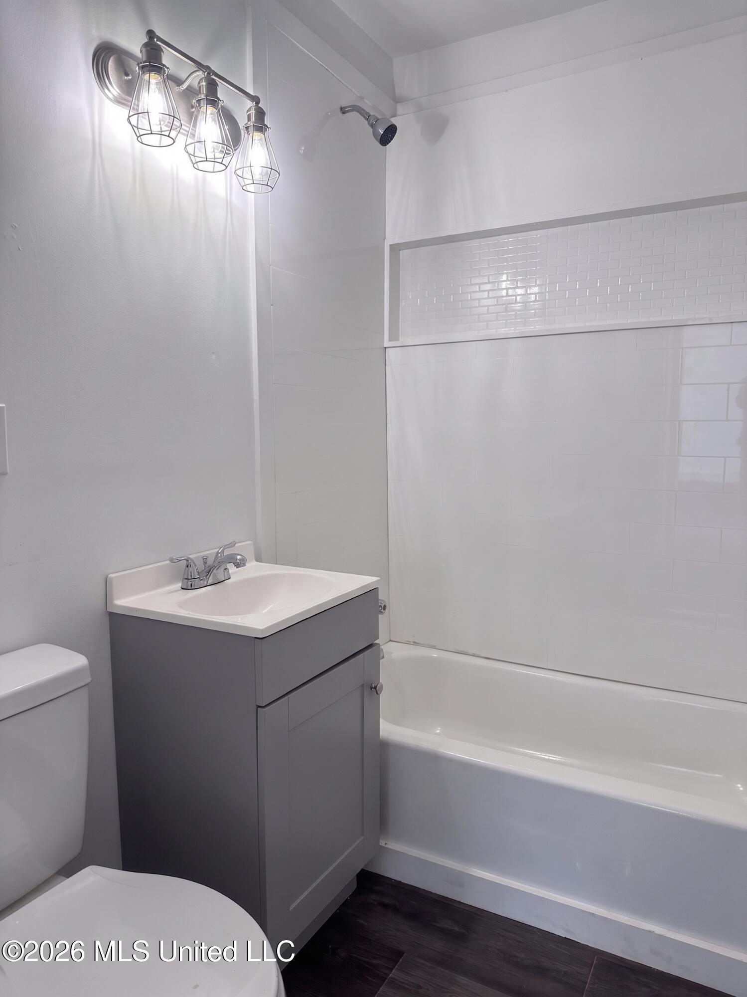 2104 8th Street Property Photo 5