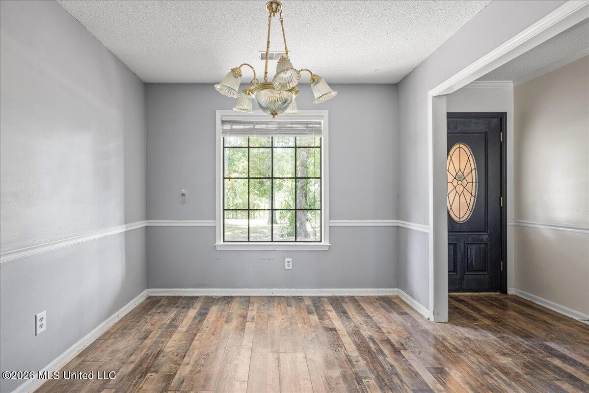 2850 Jaybird Road Property Photo 8
