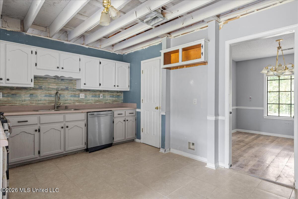 2850 Jaybird Road Property Photo 12