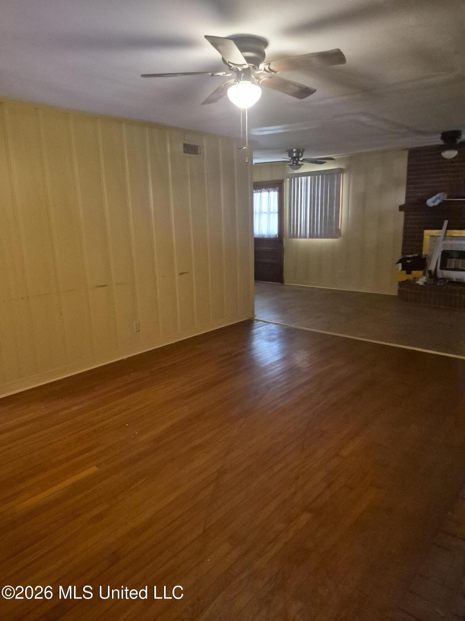 324 Lewis Street Property Photo 2