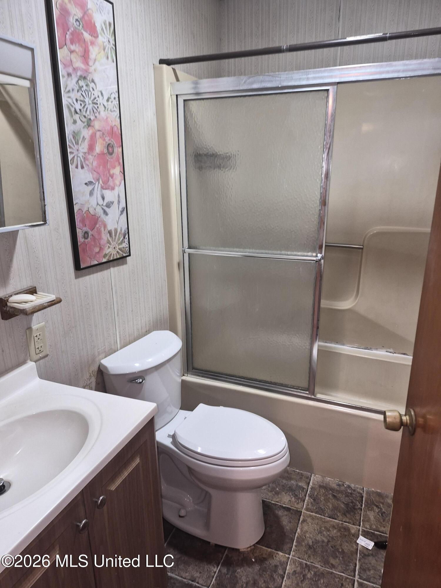 324 Lewis Street Property Photo 5
