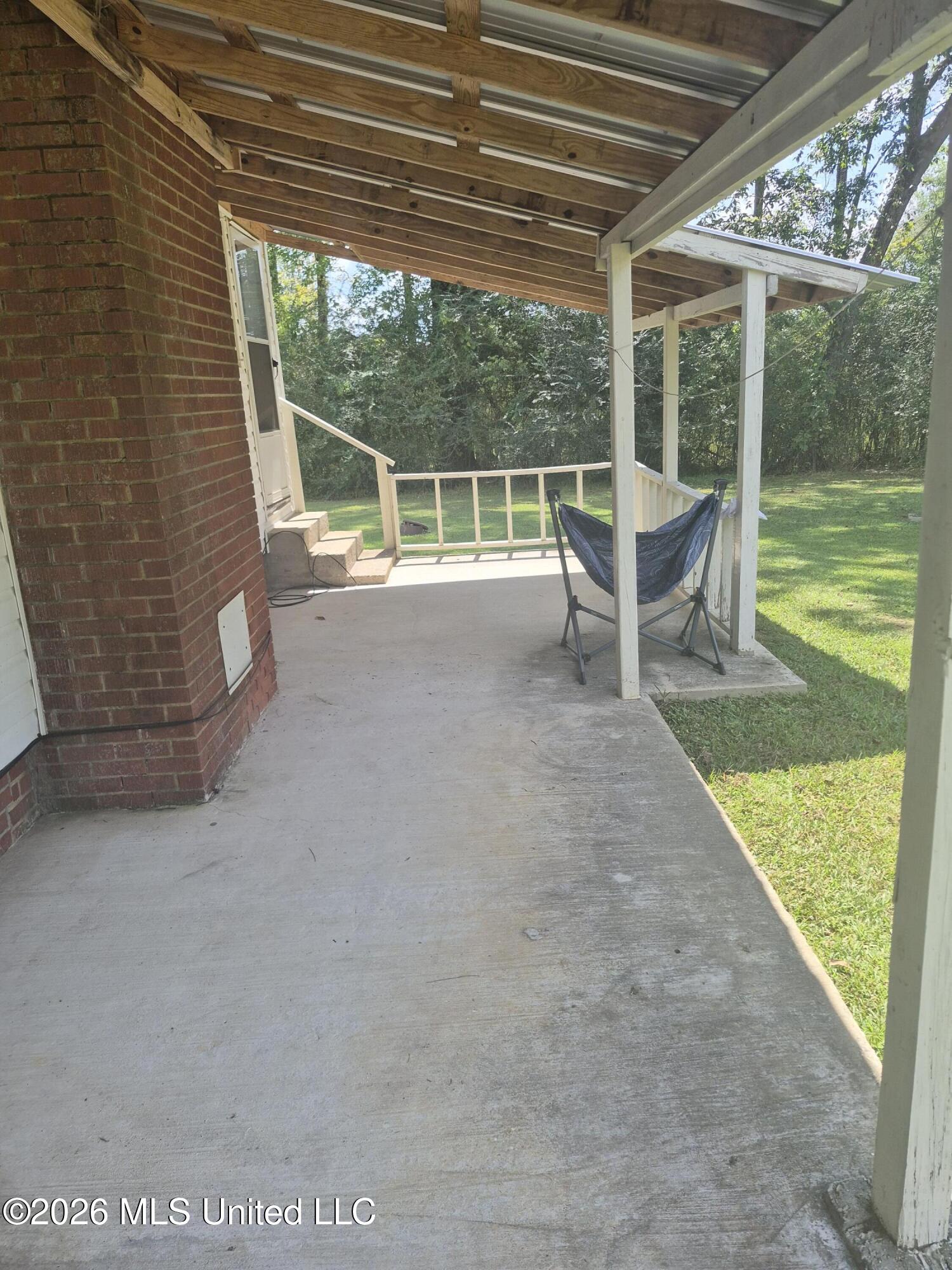 324 Lewis Street Property Photo 10