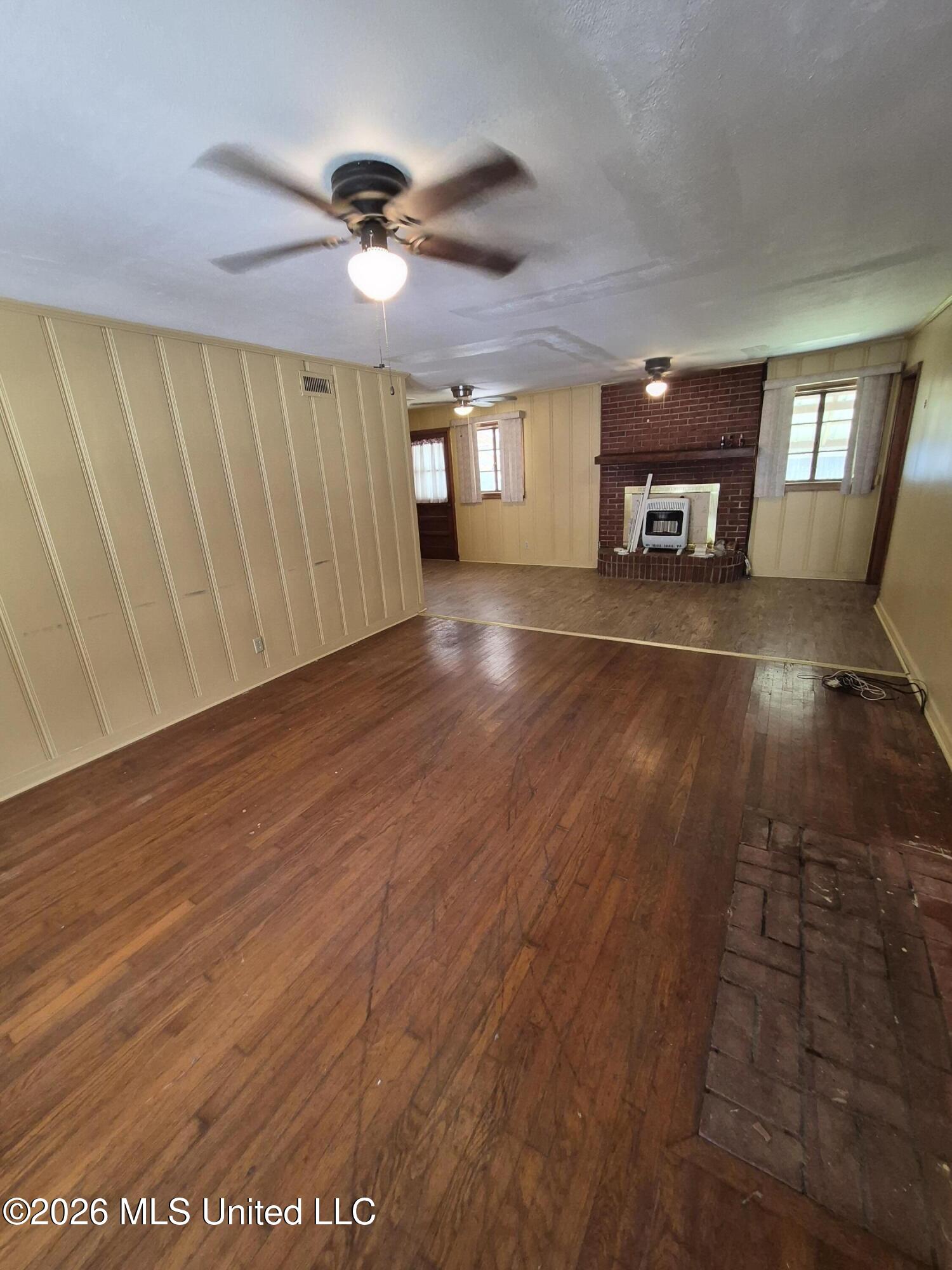 324 Lewis Street Property Photo 11