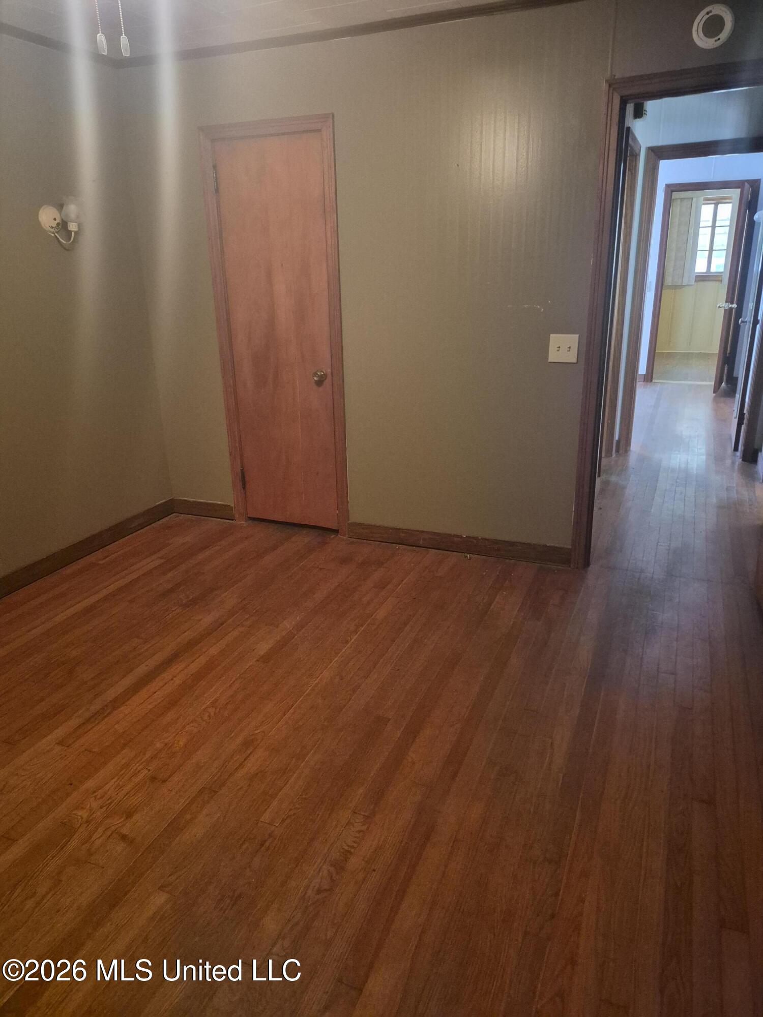 324 Lewis Street Property Photo 15