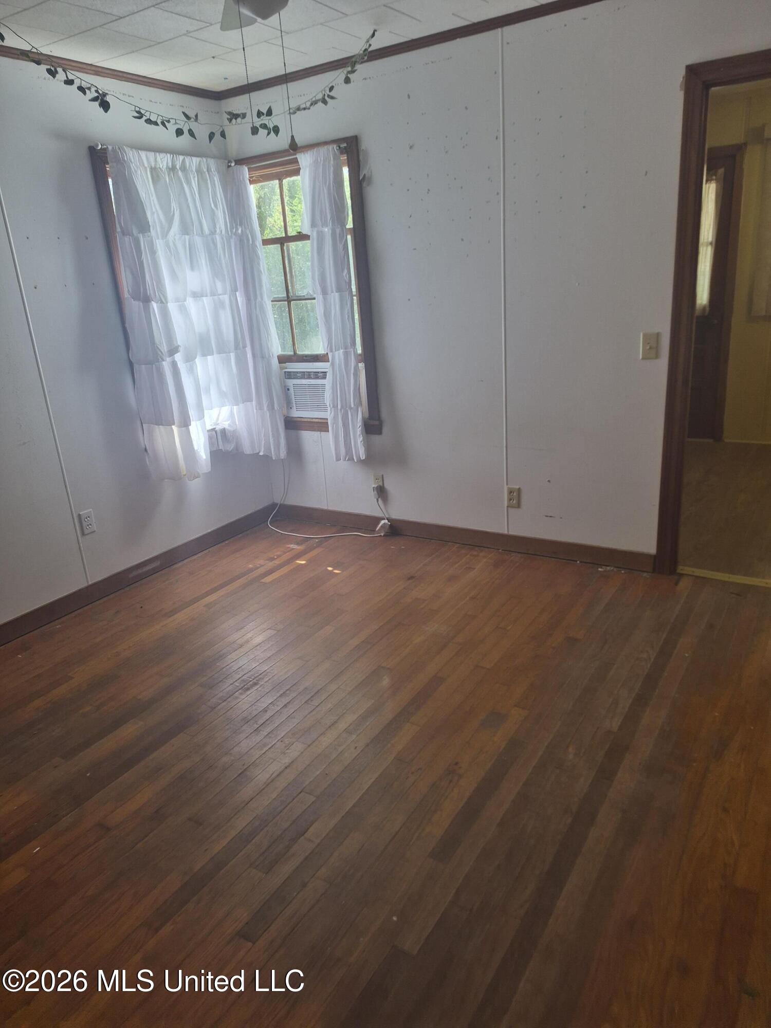 324 Lewis Street Property Photo 16