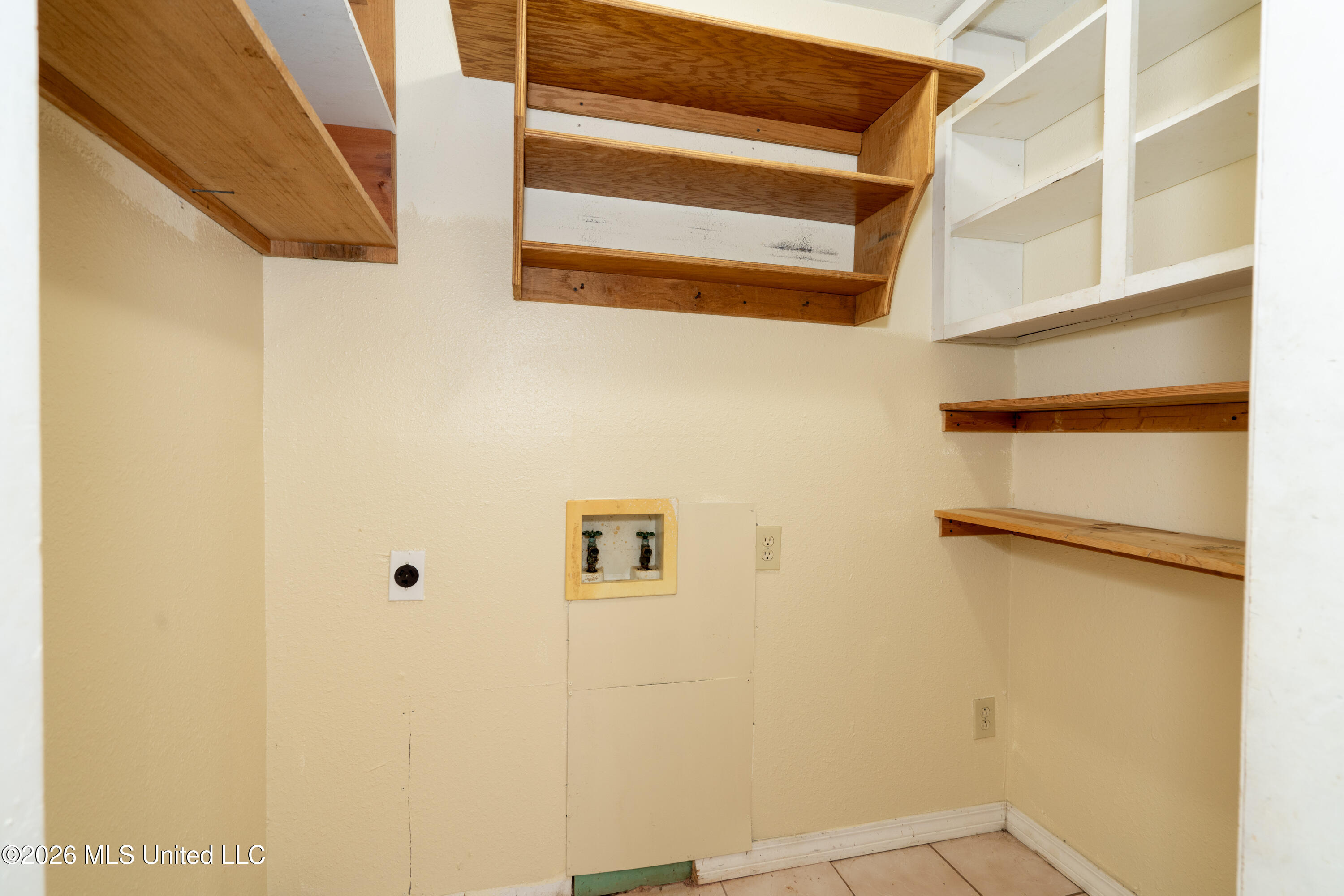 215 Mccaughan Avenue Property Photo 10