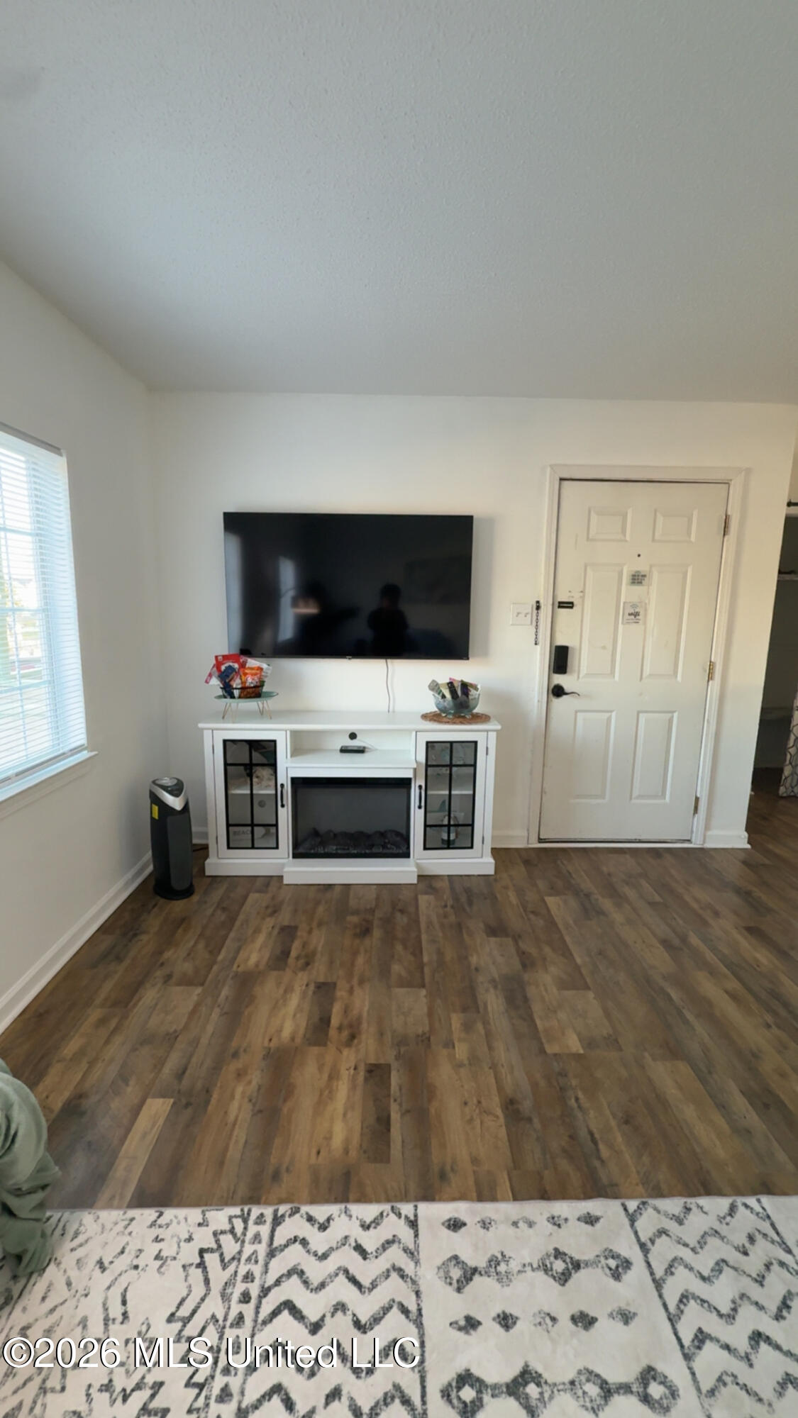 245 Mc Donnell Avenue Property Photo 4