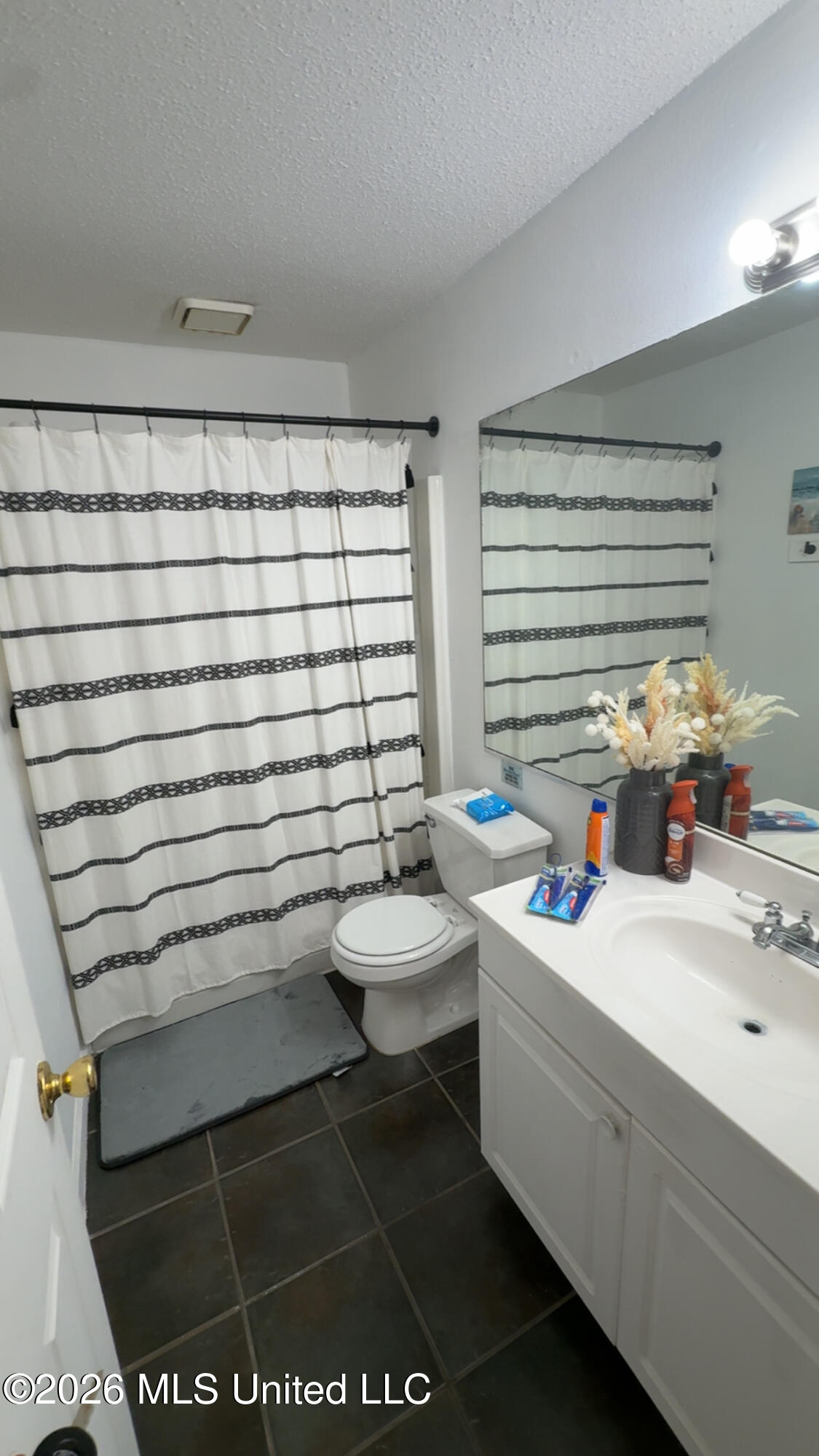245 Mc Donnell Avenue Property Photo 8