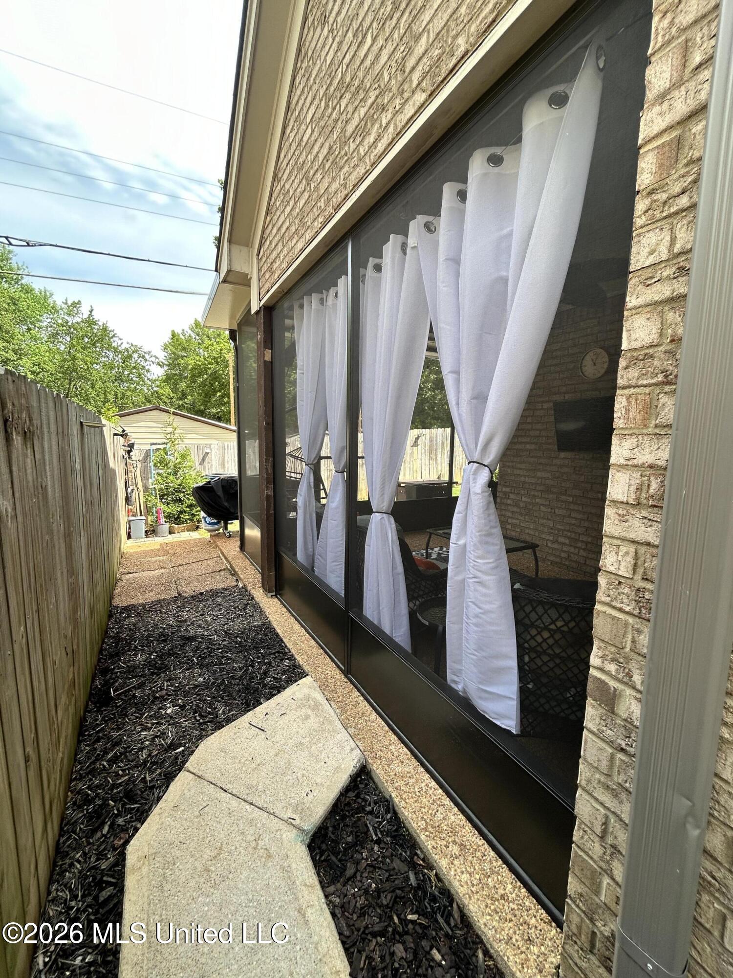 9084 Belle Maison Boulevard Property Photo 23