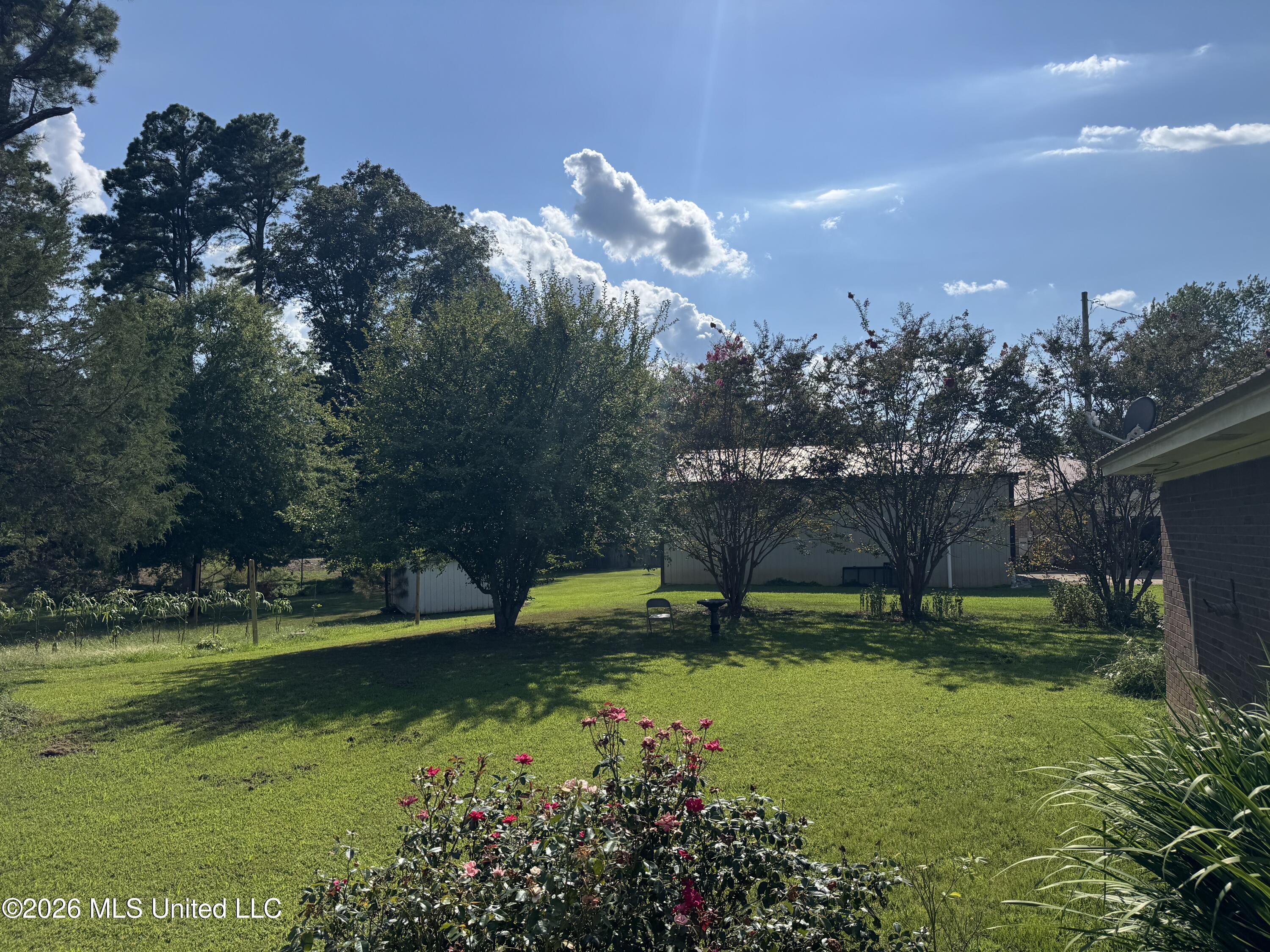 1058 Ridge Avenue Property Photo 6