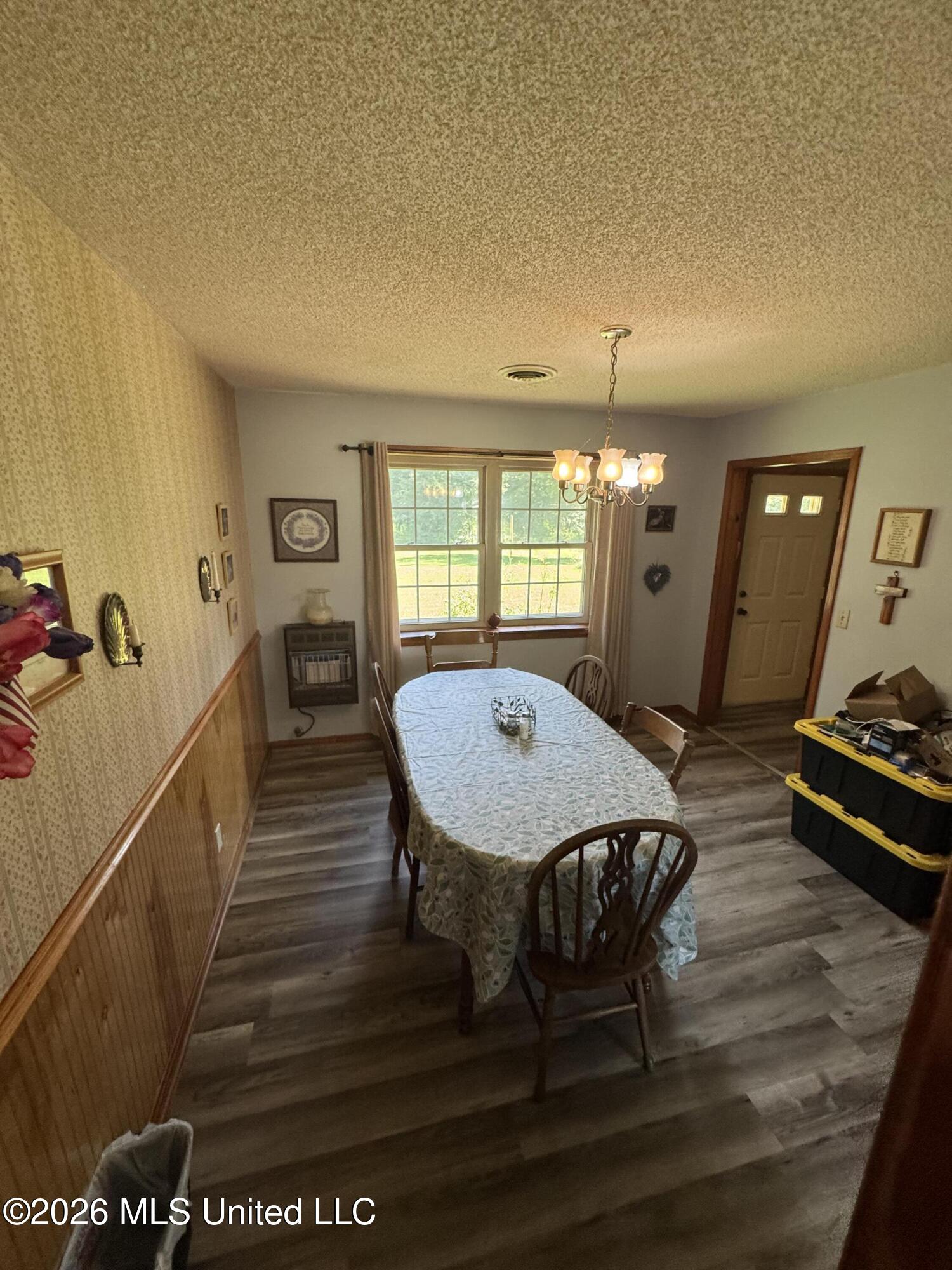 1058 Ridge Avenue Property Photo 12