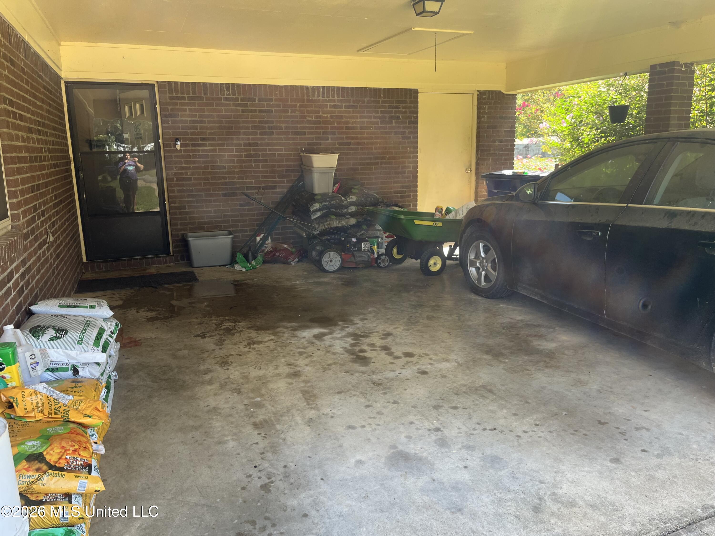 1058 Ridge Avenue Property Photo 33