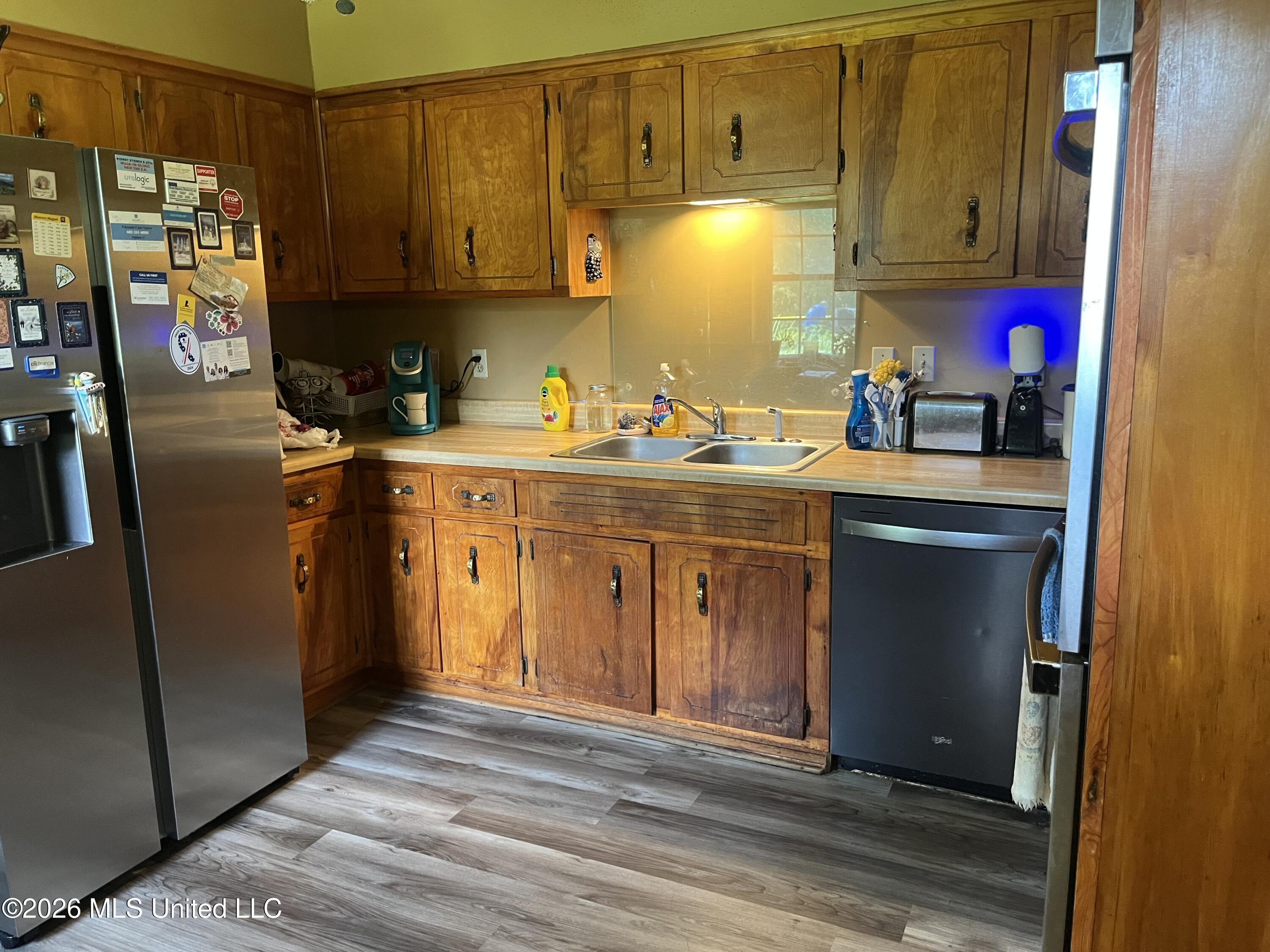 1058 Ridge Avenue Property Photo 34