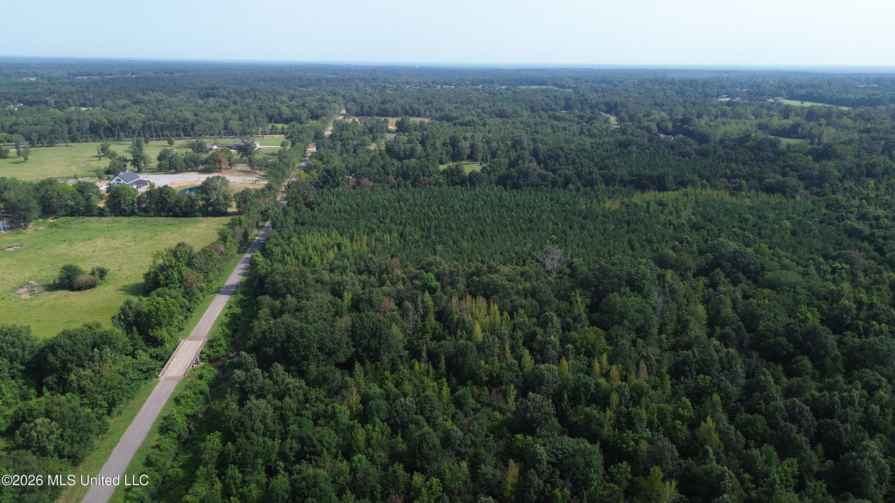 1090 Sharon Road Property Photo 1