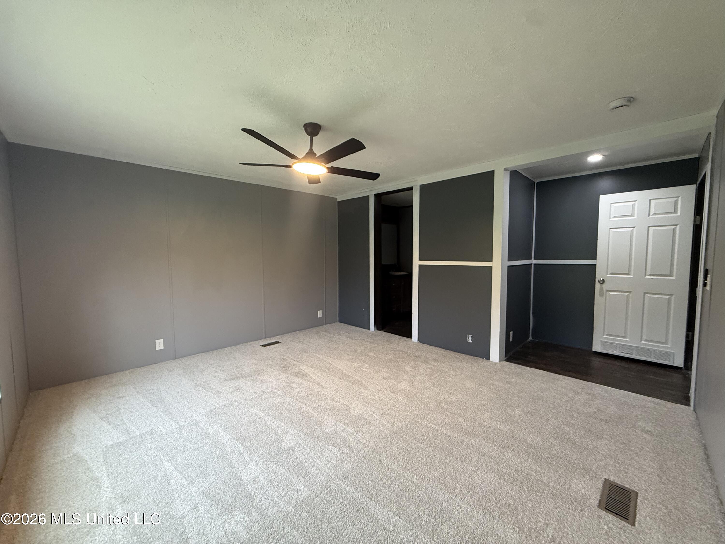 19 Willow Drive Property Photo 11