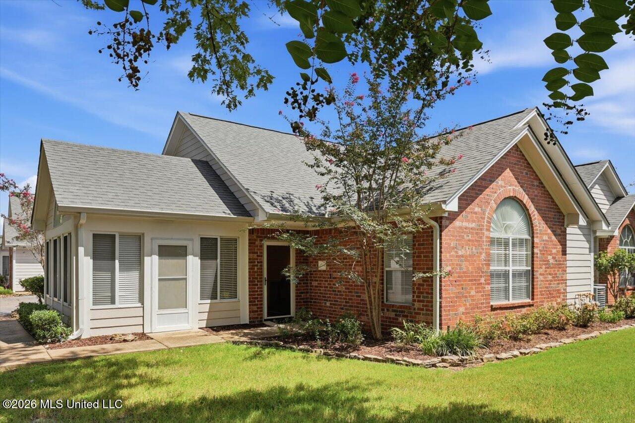 1114 Gerrits Landing Property Photo 1