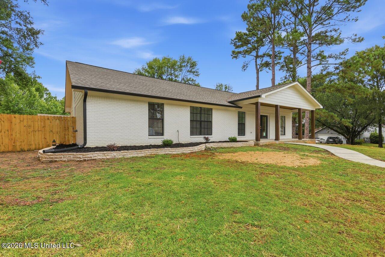 114 Bellegrove Boulevard Property Photo 3